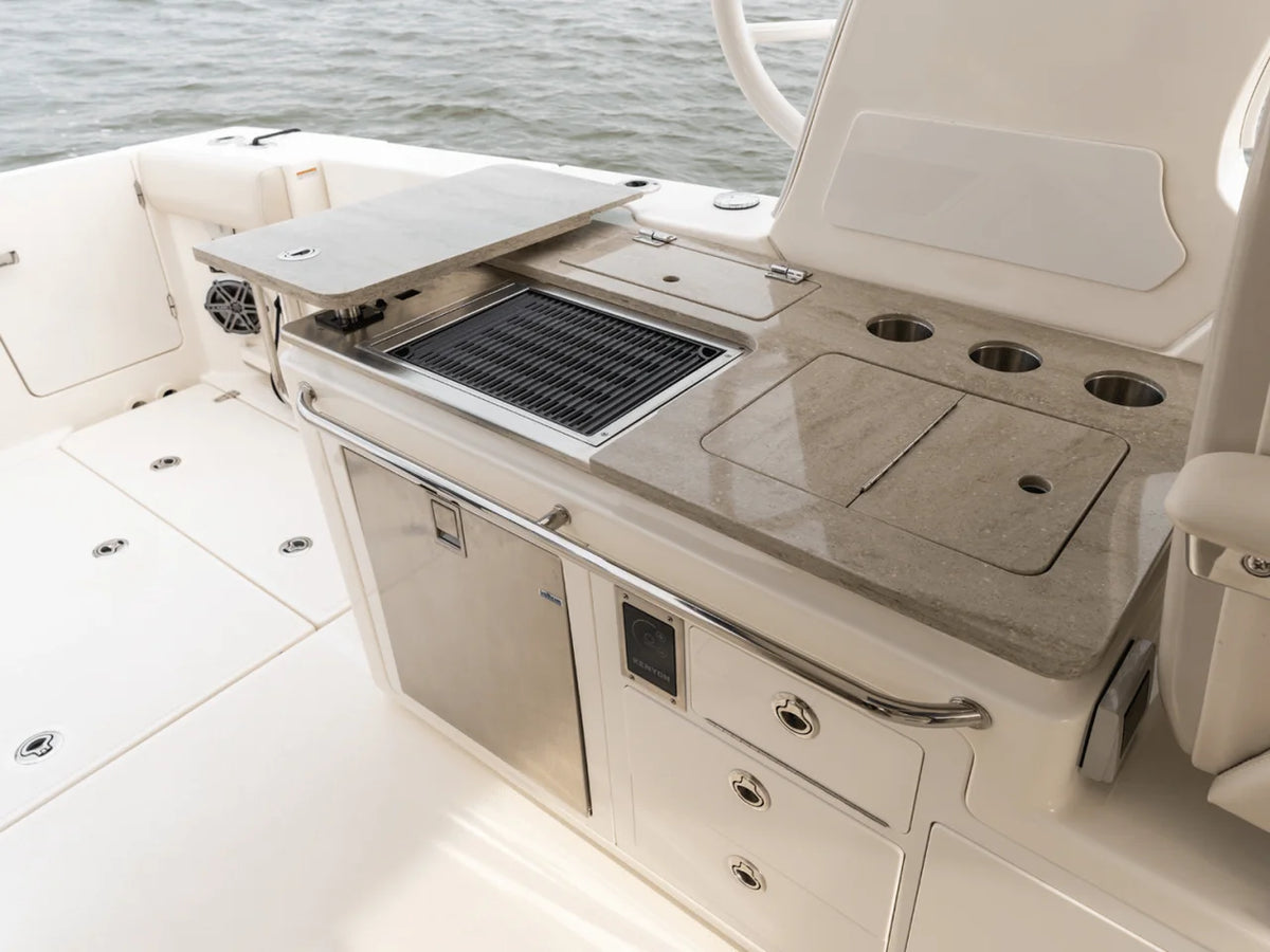 2027 Boston Whaler 380 Realm 38.0 feet, Naples, Florida #91