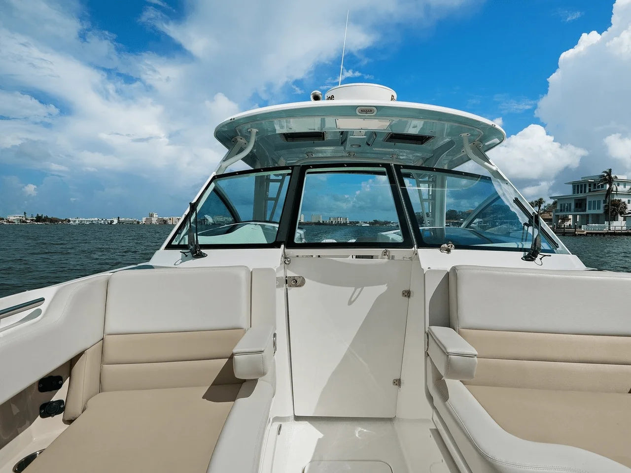 2020 Boston Whaler 320 VANTAGE 33.0 feet, St Petersburg, FL #28