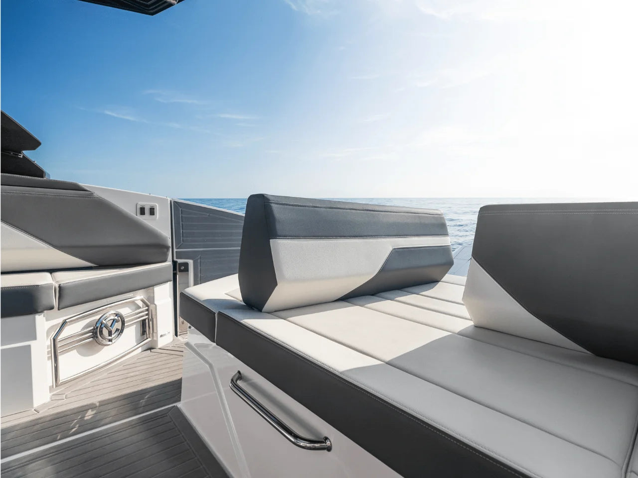 2026 Cruisers Yachts 38 GLS Outboard 38.0 feet, Inuvik, Northwest Territories #63