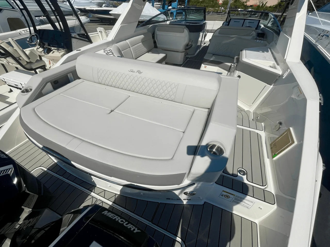 2026 Sea Ray SLX 310 Outboard 31.0 feet, Danvers, Massachusetts #3