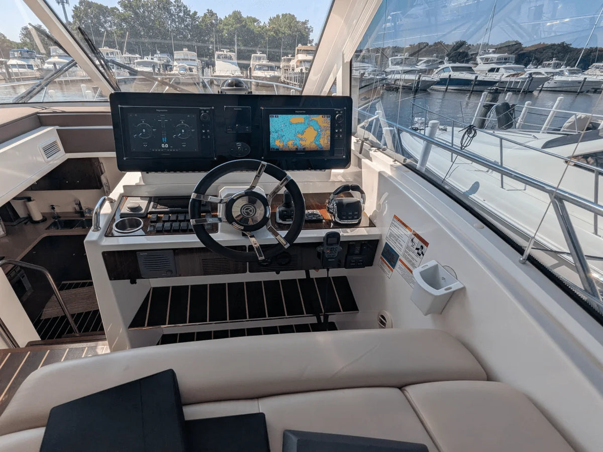 2013 Cruisers Yachts 48 CANTIUS 48.0 feet, Baltimore, MD #28