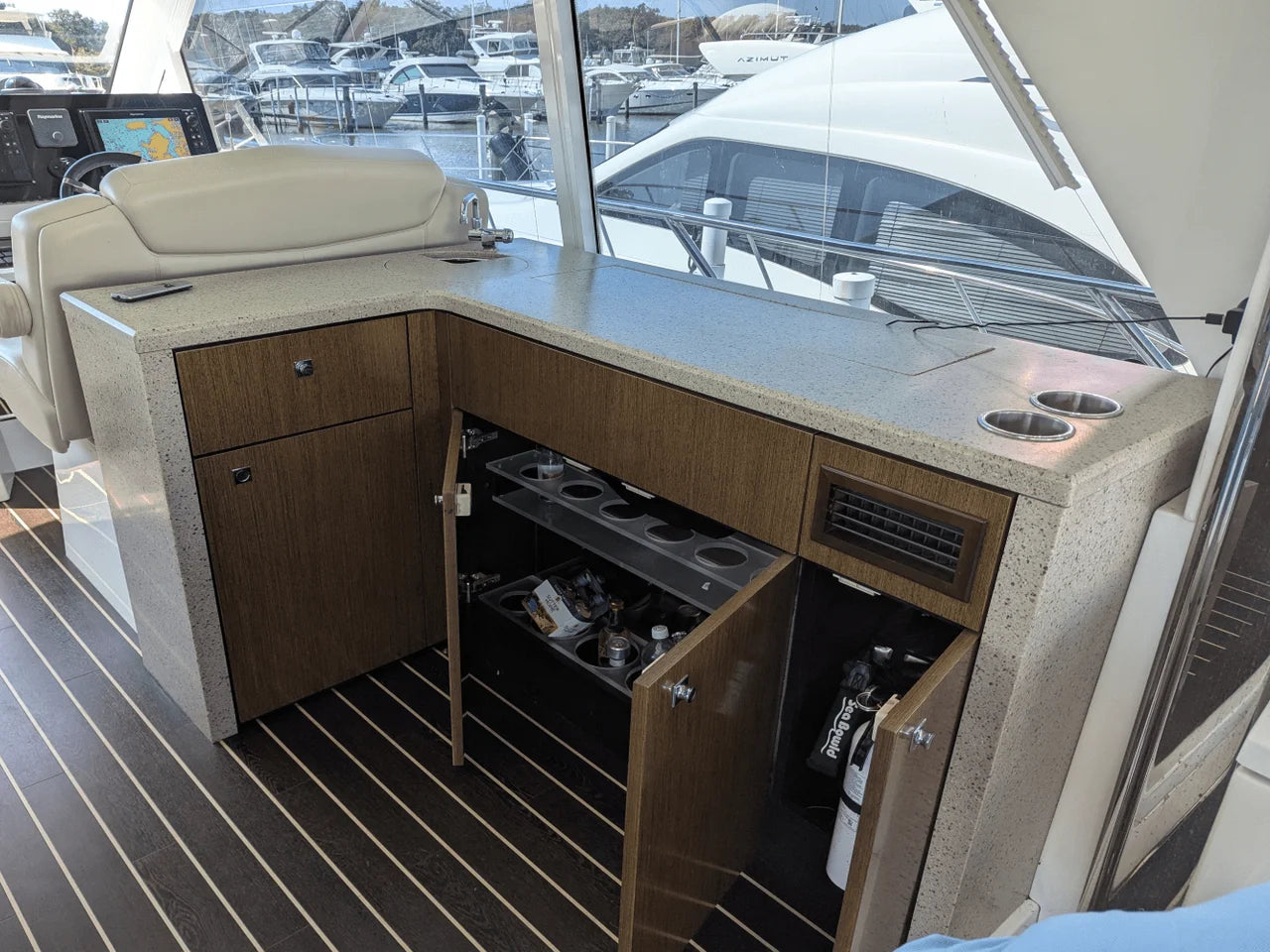2013 Cruisers Yachts 48 CANTIUS 48.0 feet, Baltimore, MD #39