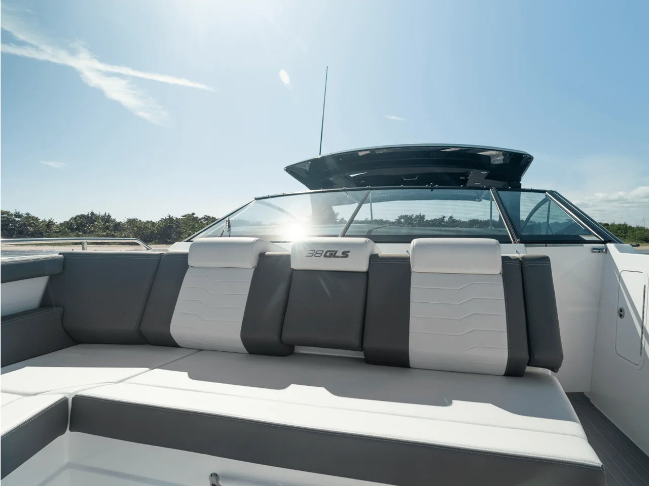 2026 Cruisers Yachts 38 GLS Outboard 38.0 feet, Inuvik, Northwest Territories #92