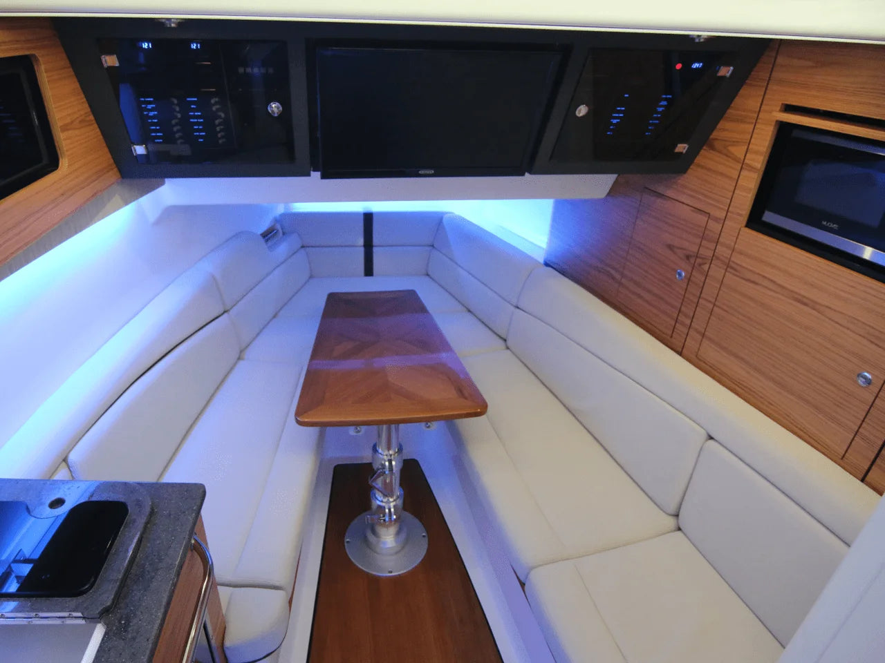 2027 Boston Whaler 380 Realm 38.0 feet, Naples, Florida #130