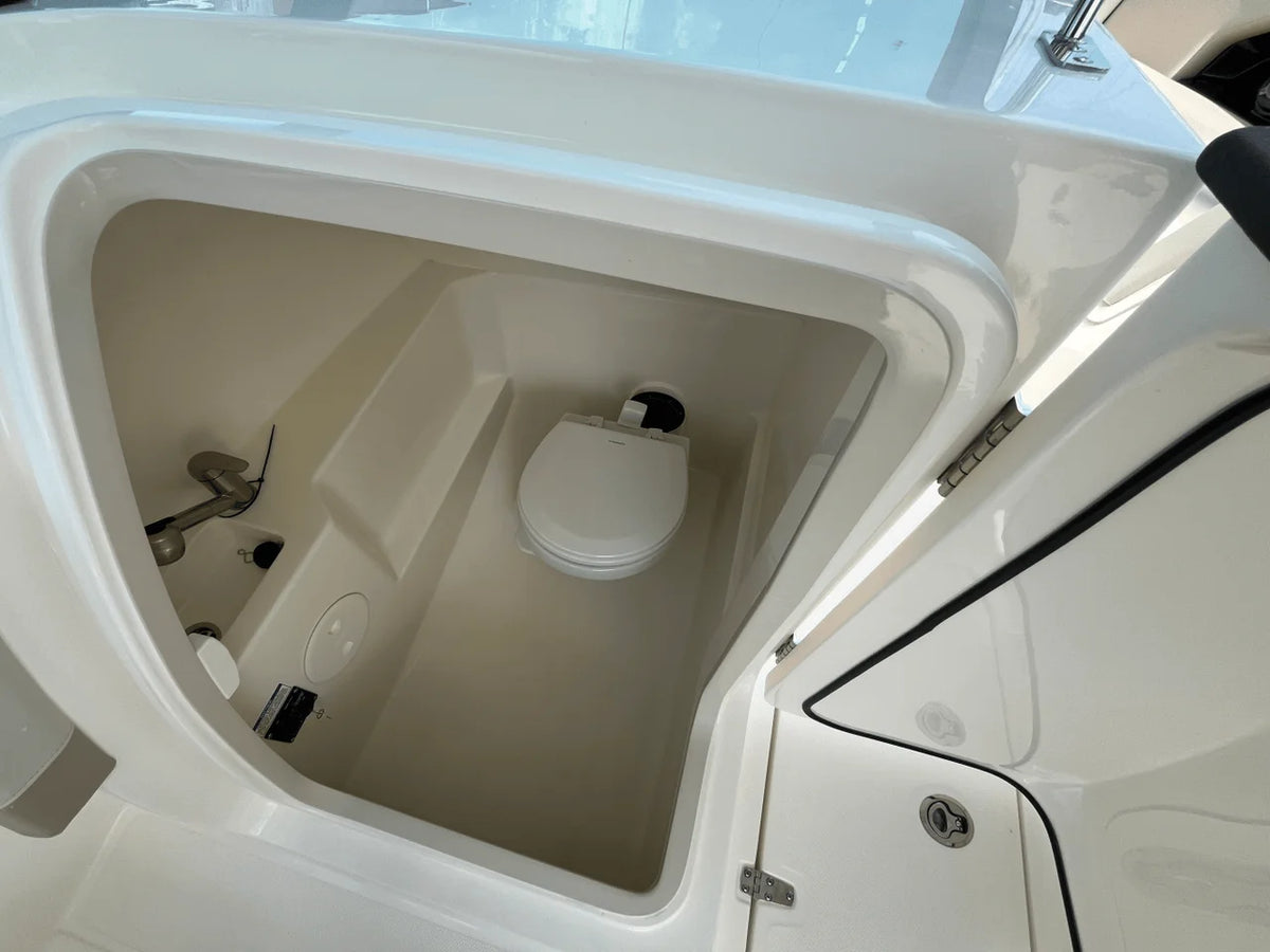 2026 Boston Whaler 240 Vantage 24.0 feet, Westbrook, Connecticut #12