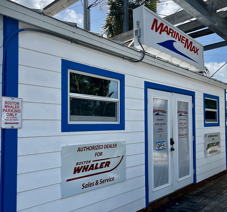 Contact MarineMax