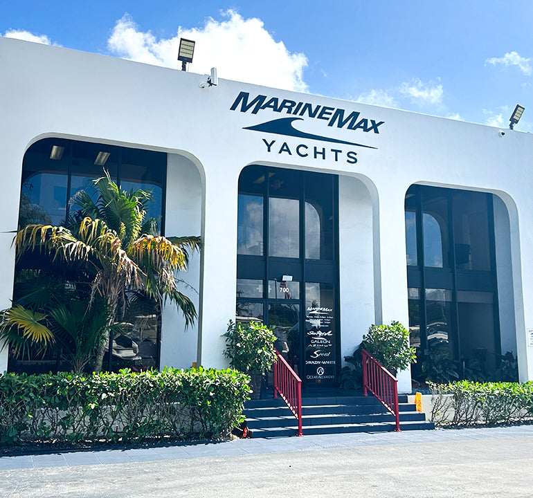 Contact MarineMax