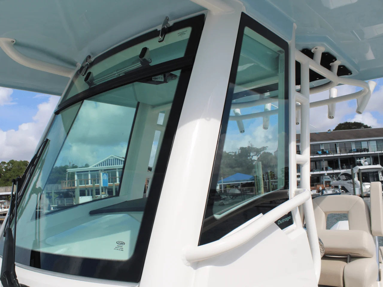 2024 Boston Whaler 250 OUTRAGE 25.0 feet, Wrightsville Beach, North Carolina #37
