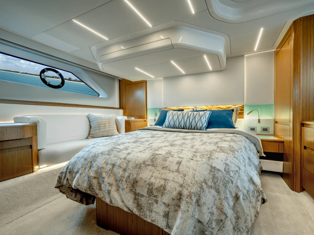 2025 Tiara Yachts EX 60 60.0 feet, Inuvik, Northwest Territories #40