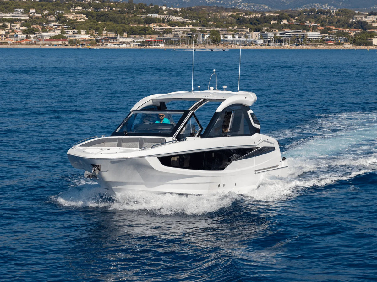 2027 Galeon 335 GTO 33.0 feet, Inuvik, Northwest Territories #1