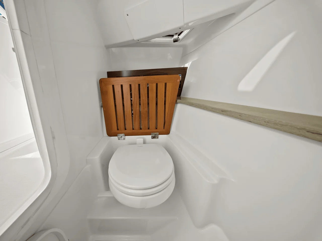 2020 Boston Whaler 320 VANTAGE 33.0 feet, St Petersburg, FL #48
