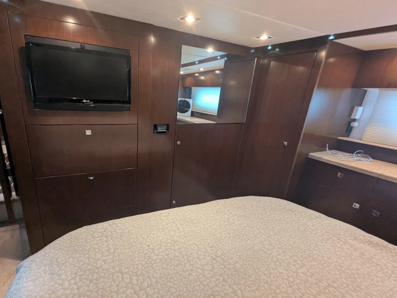2013 Cruisers Yachts 48 CANTIUS 48.0 feet, Baltimore, MD #56