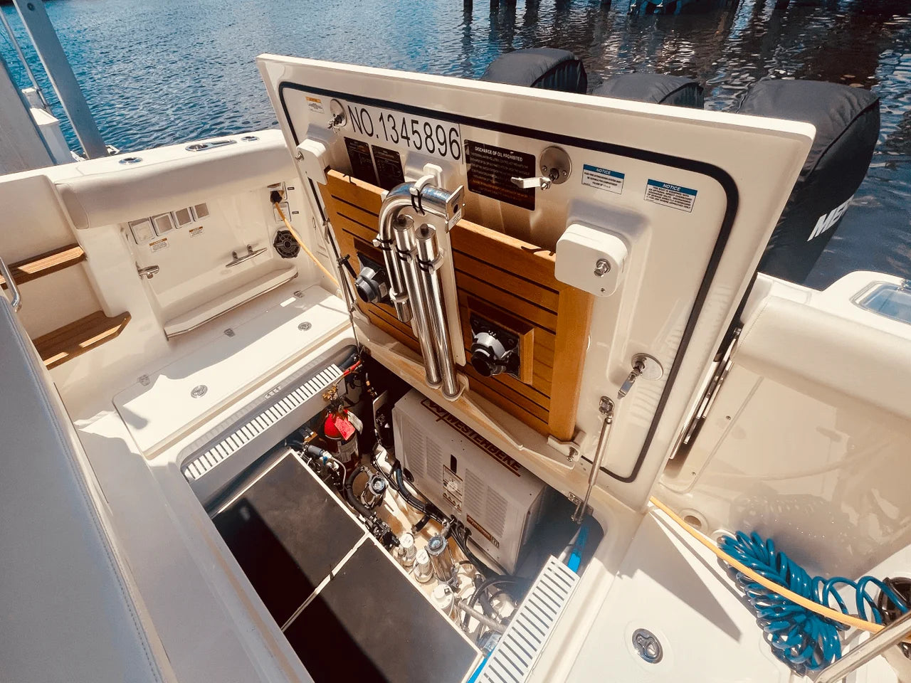 2023 Boston Whaler 350 REALM 35.0 feet, Stuart, FL #50