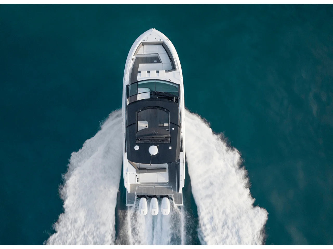 2026 Cruisers Yachts 38 GLS Outboard 38.0 feet, Inuvik, Northwest Territories #23