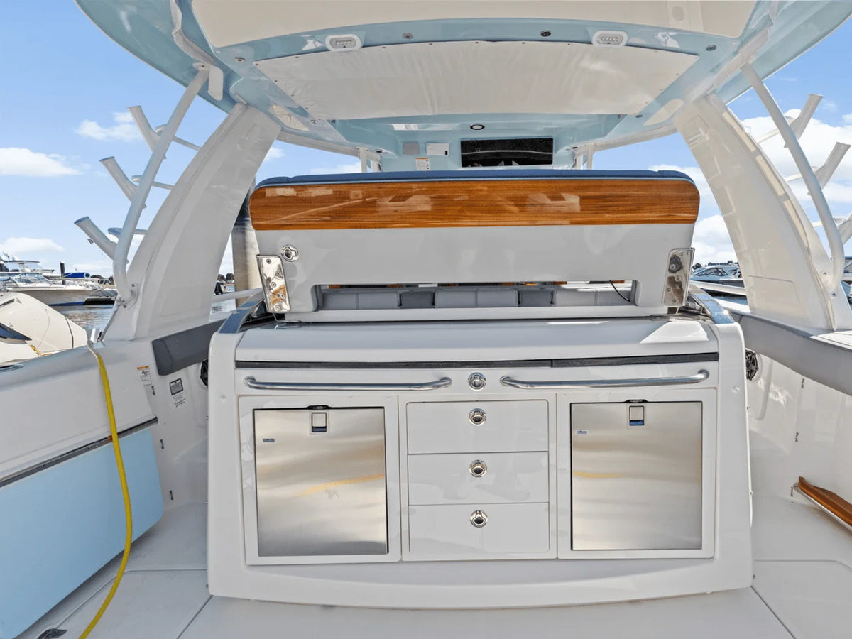 2026 Boston Whaler 420 Outrage 42.0 feet, Quincy, MA #18