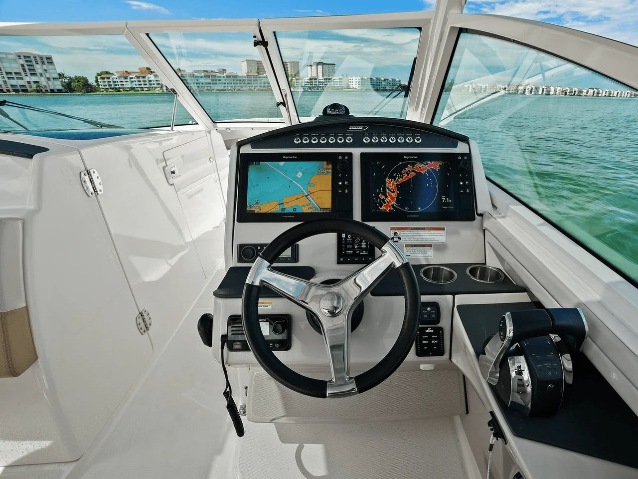 2020 Boston Whaler 320 VANTAGE 33.0 feet, St Petersburg, FL #40