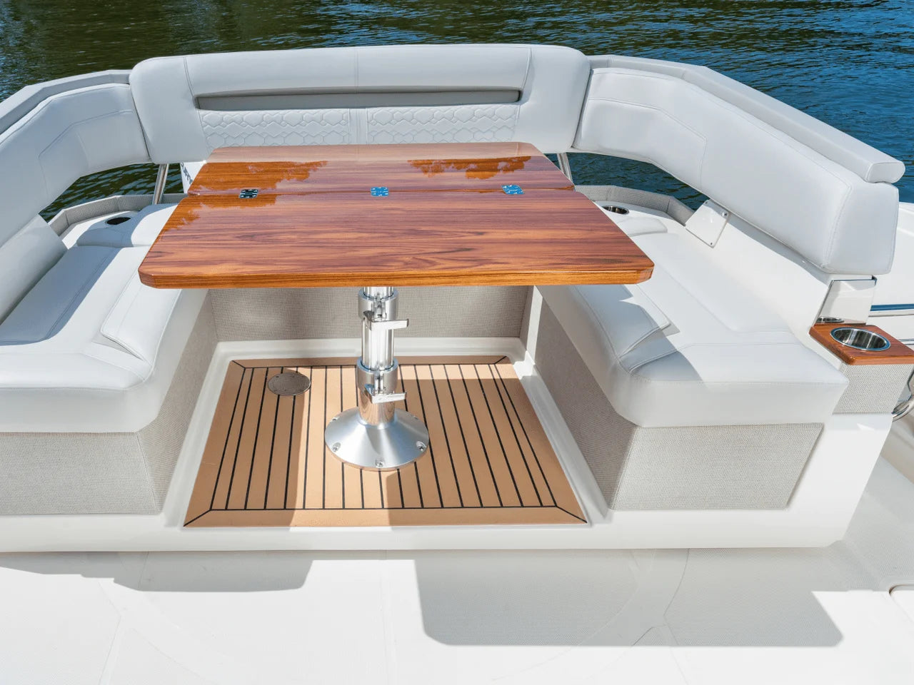2025 Tiara Yachts LS 38 38.0 feet, Inuvik, Northwest Territories #65