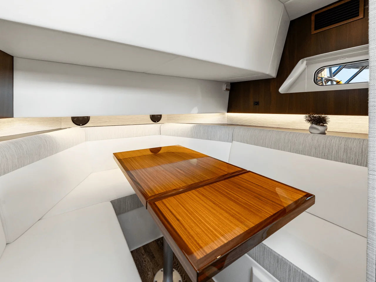 2025 Cruisers Yachts 38 GLS Outboard 38.0 feet, Venice, Florida #54