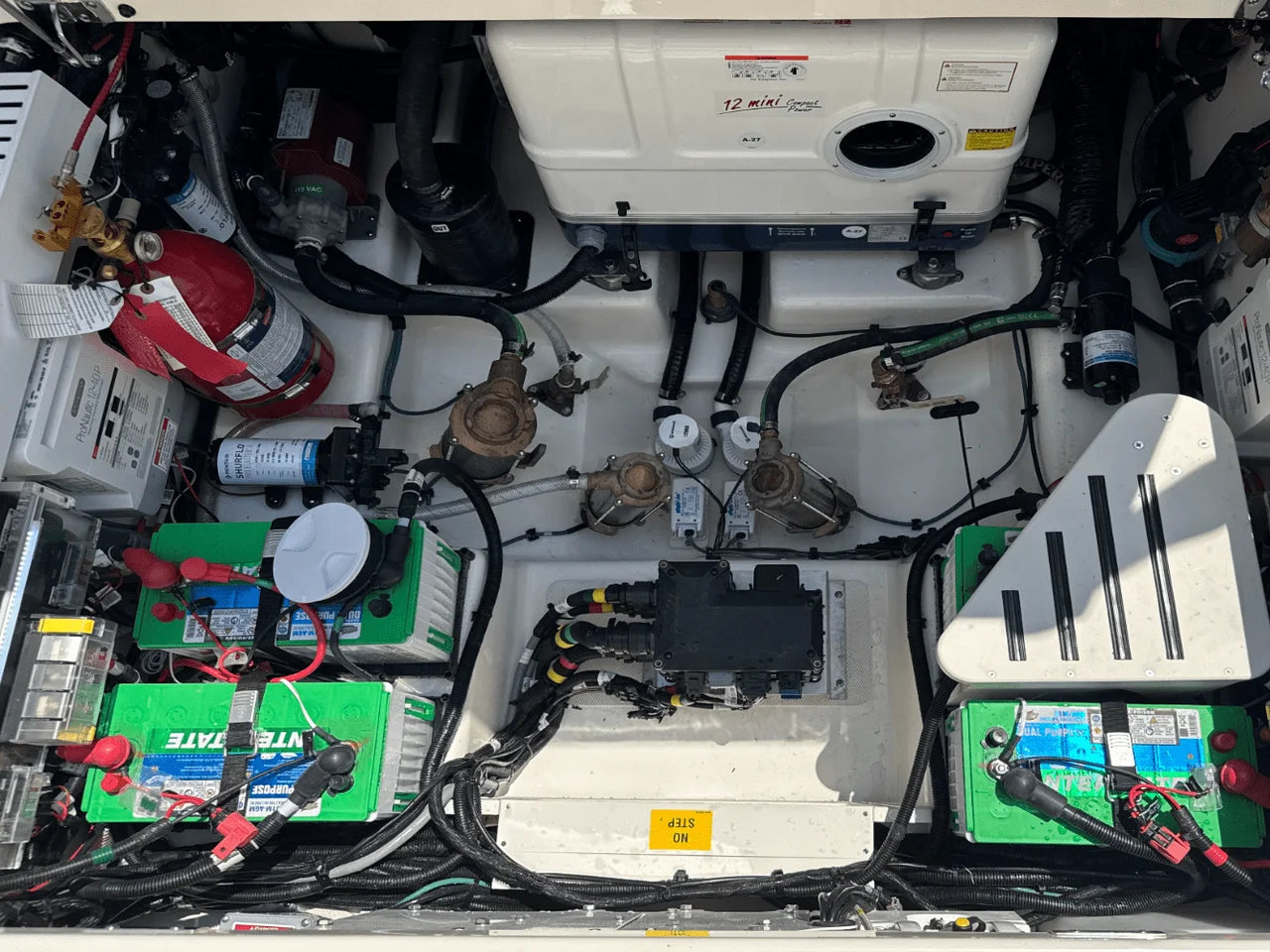 2025 Boston Whaler 380 Realm 38.0 feet, Huntington, NY #14