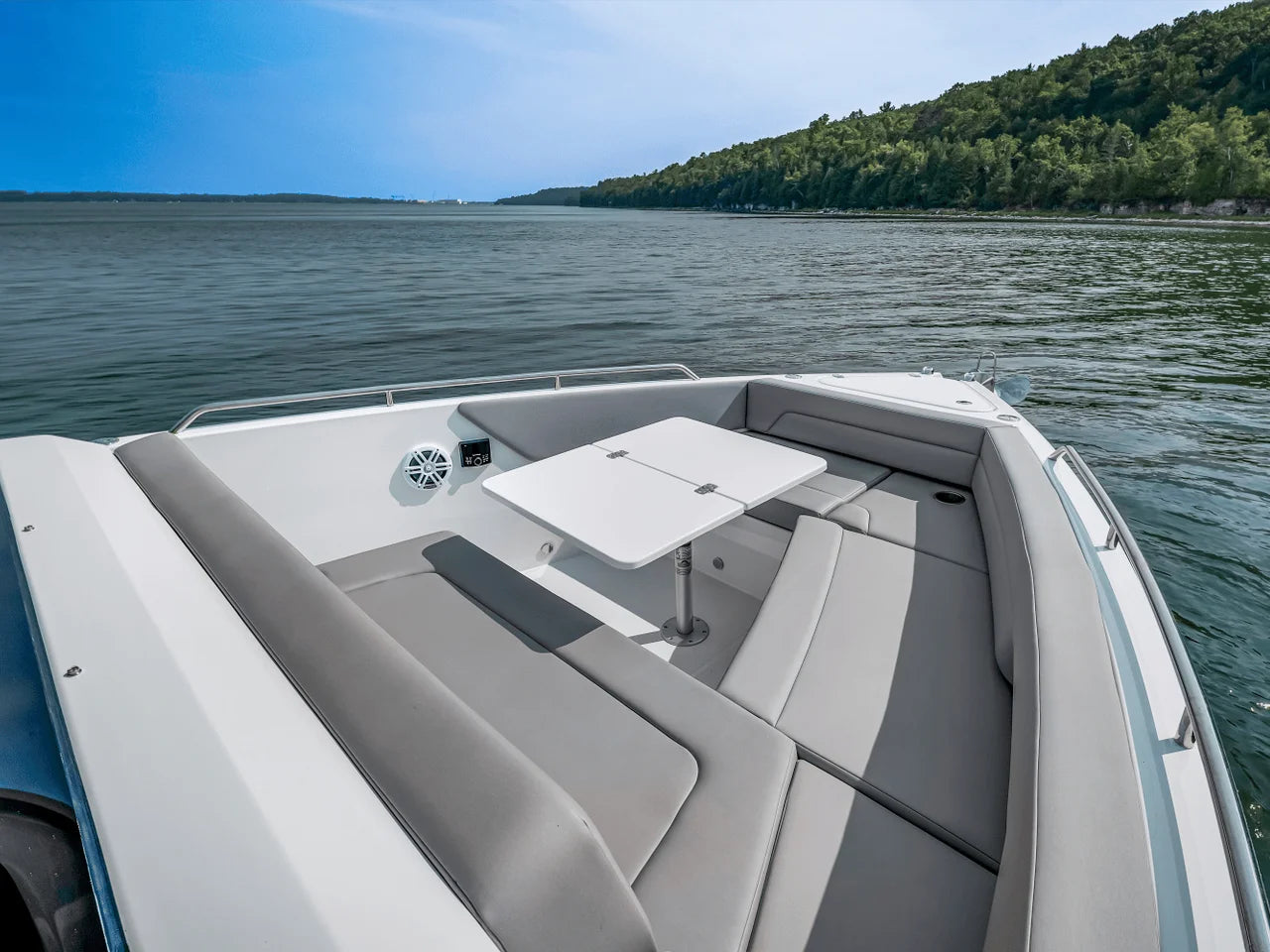 2026 Cruisers Yachts 38 VTR EC 38.0 feet, Inuvik, Northwest Territories #23