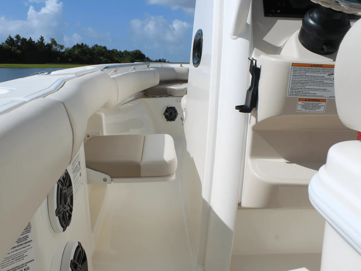 2024 Boston Whaler 250 OUTRAGE 25.0 feet, Wrightsville Beach, North Carolina #28