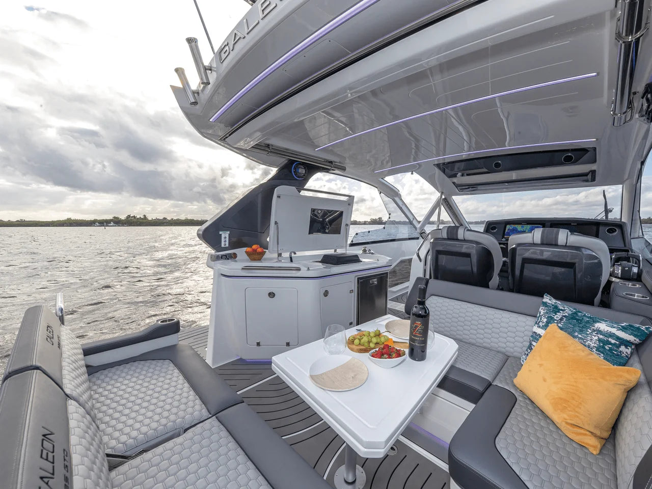 2026 Galeon 335 GTO 33.0 feet, Inuvik, Northwest Territories #108