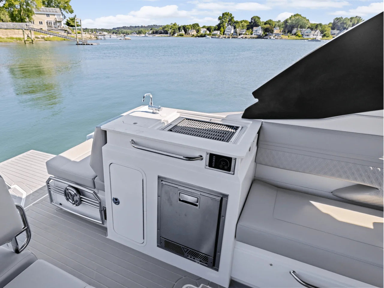 2026 Cruisers Yachts 34 GLS Outboard 34.0 feet, Danvers, Massachusetts #11
