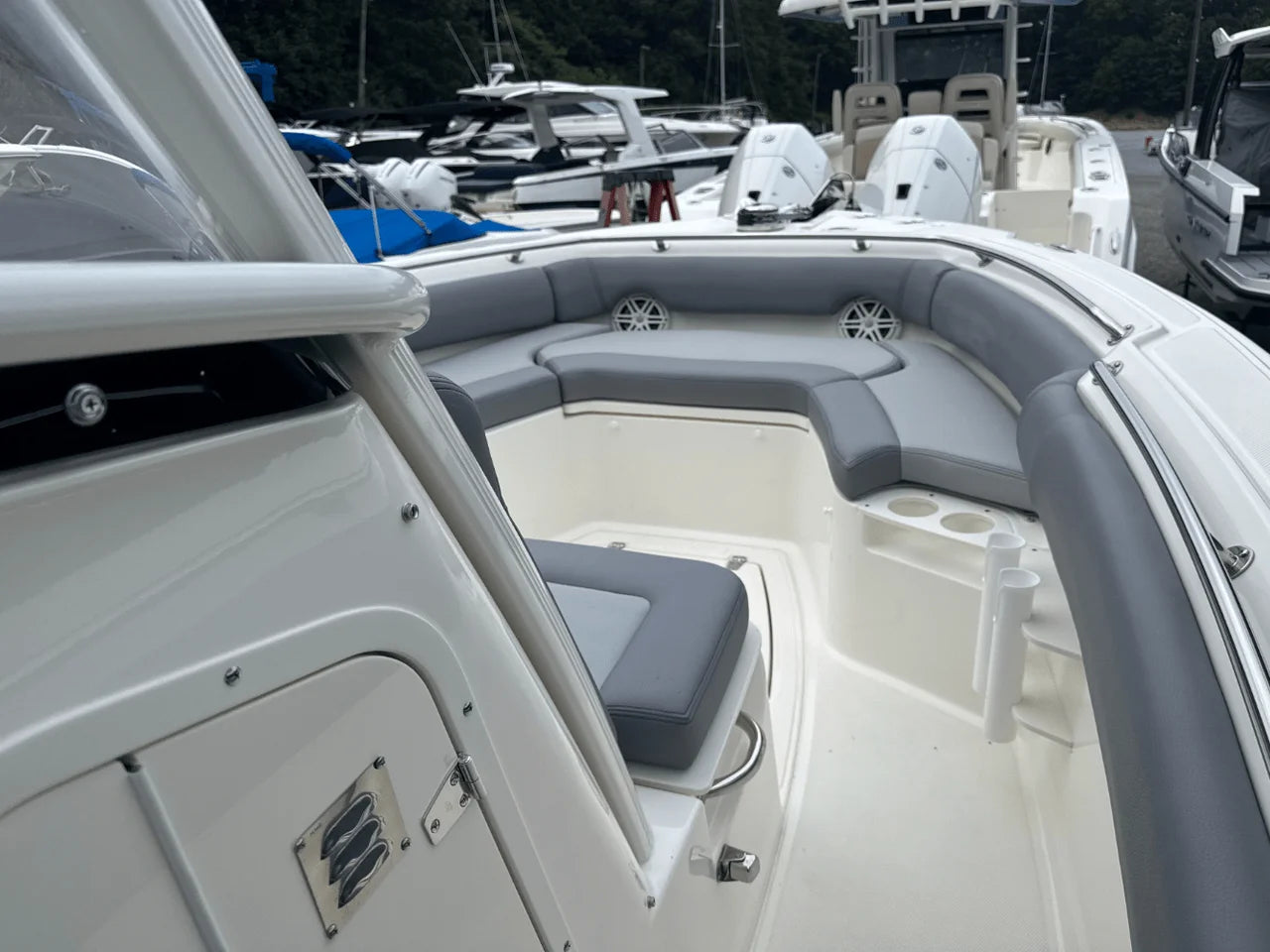2026 Boston Whaler 230 Outrage 23.0 feet, Huntington, NY #38