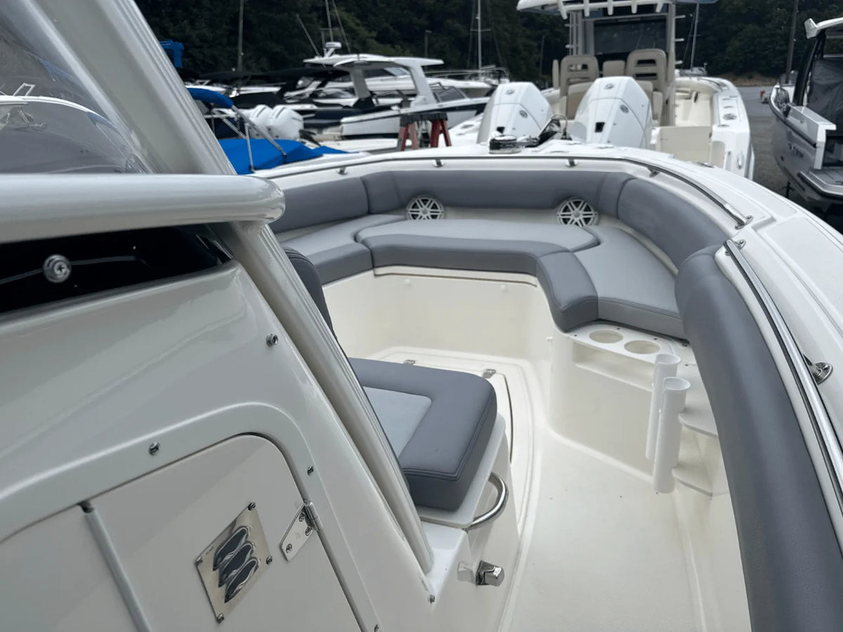 2026 Boston Whaler 230 Outrage 23.0 feet, Huntington, NY #38