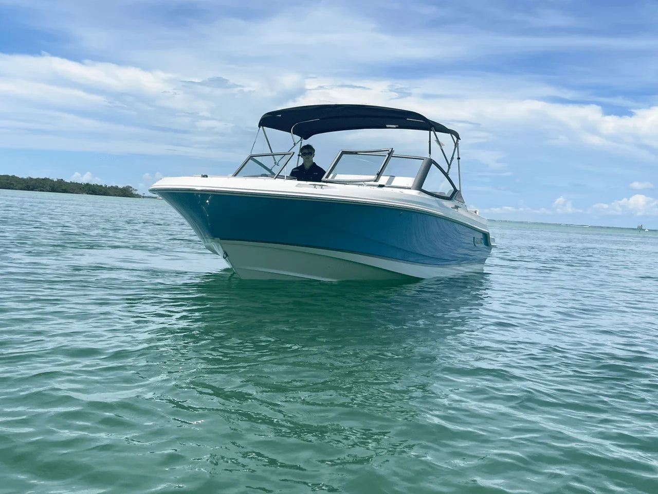 2025 Boston Whaler 210 Vantage 21.0 feet, Sarasota, Florida #12