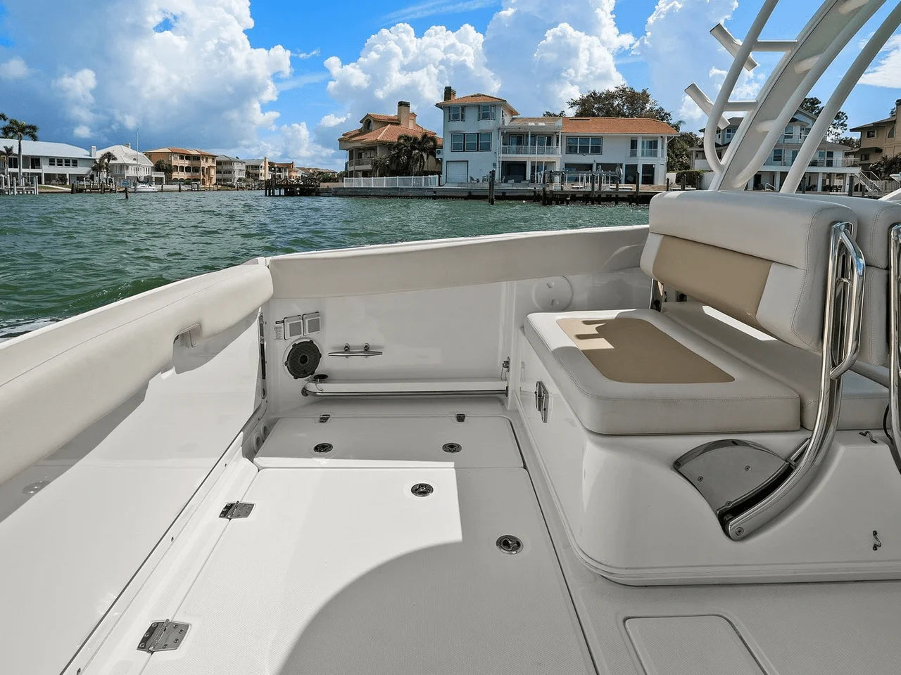 2020 Boston Whaler 320 VANTAGE 33.0 feet, St Petersburg, FL #37