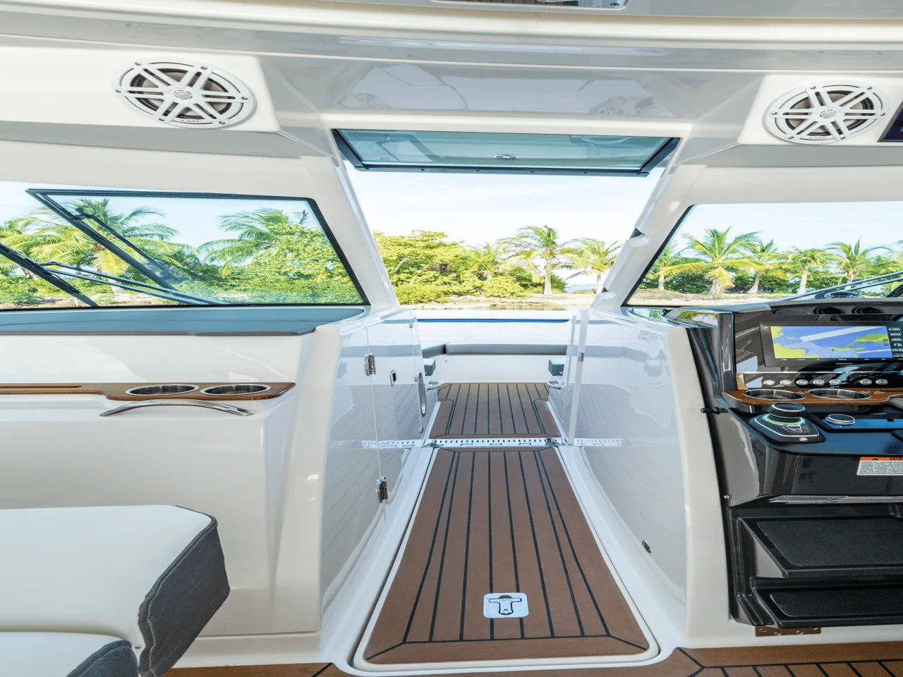 2025 Tiara Yachts LX 34 34.0 feet, Inuvik, Northwest Territories #28