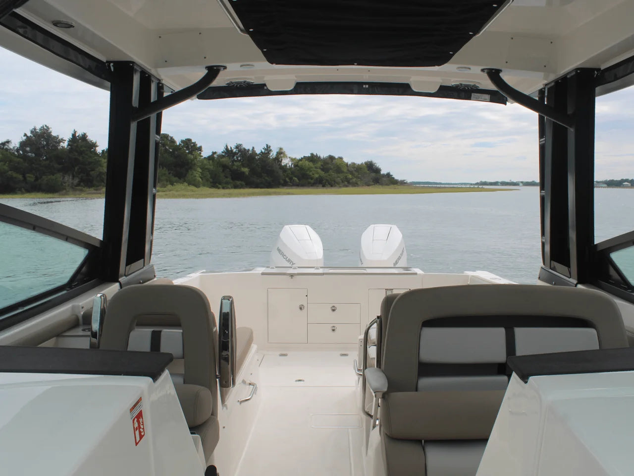 2026 Boston Whaler 330 Vantage 33.0 feet, Charleston, South Carolina #36