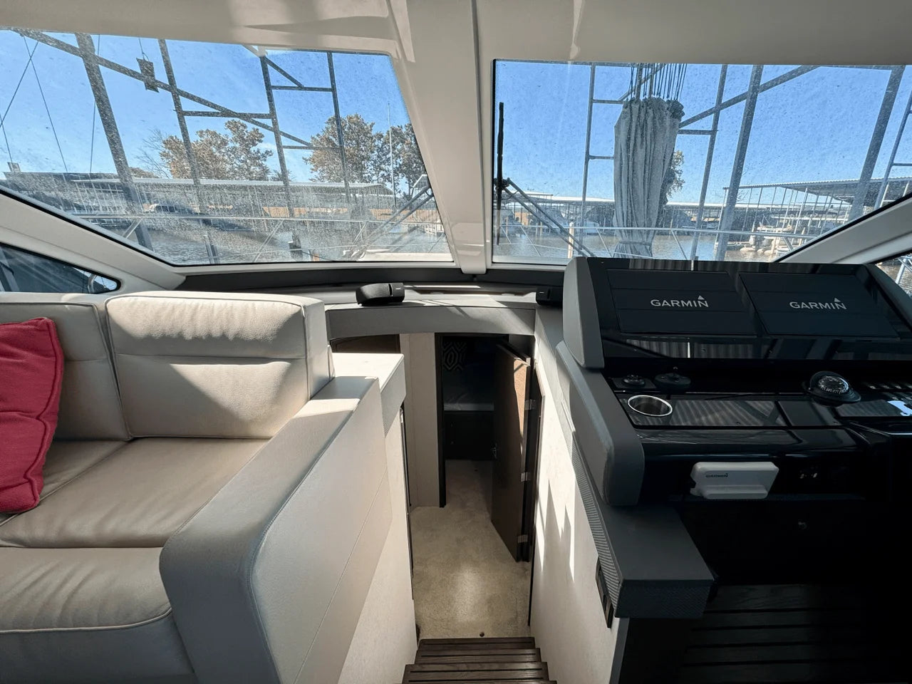 2018 Cruisers Yachts 50 CANTIUS 49.0 feet, Monkey Island, OK #16