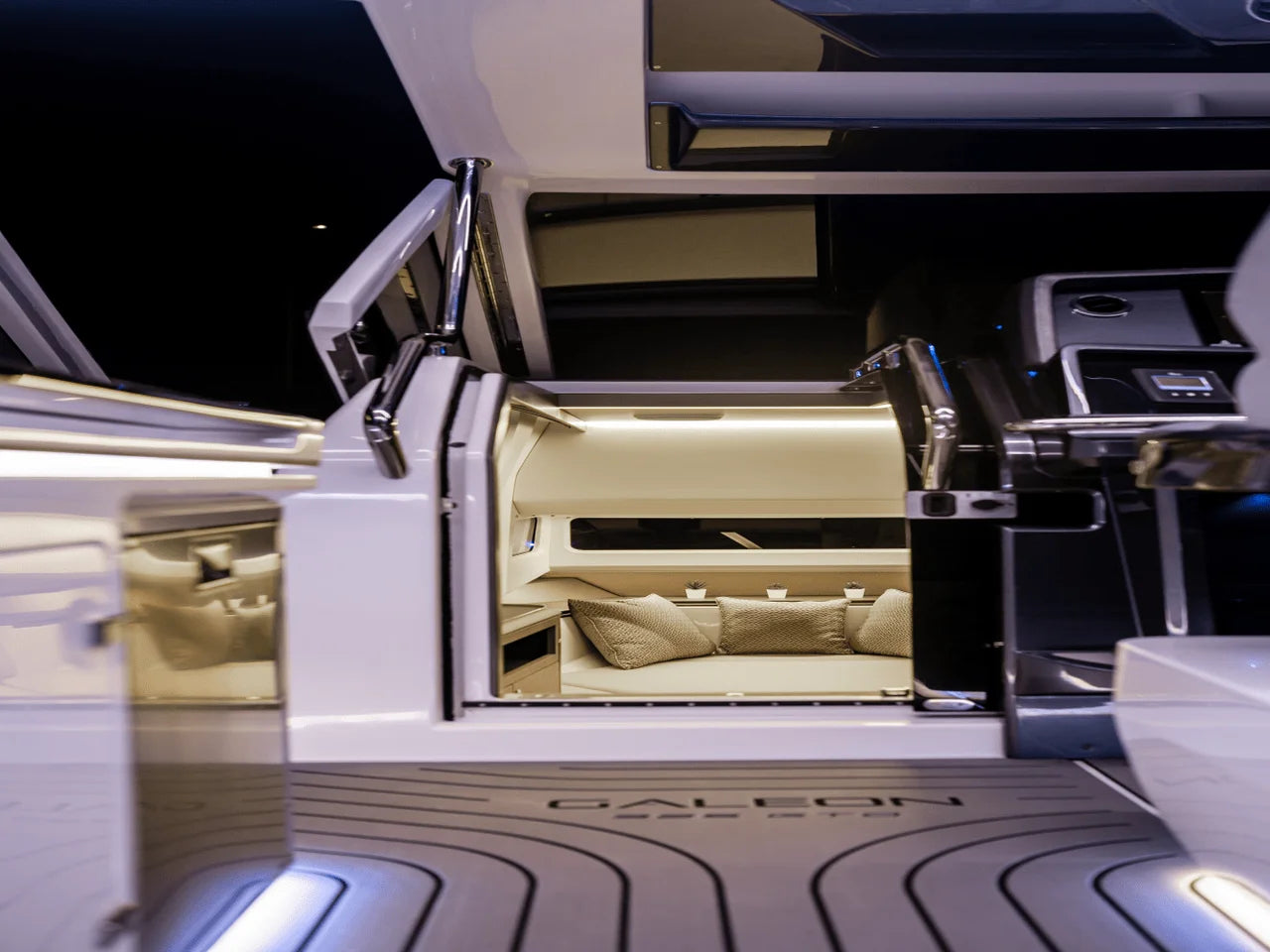2026 Galeon 335 GTO 33.0 feet, Inuvik, Northwest Territories #50