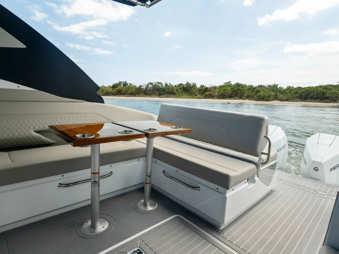 2027 Cruisers Yachts 34 GLS Outboard 34.0 feet, Sarasota, FL #70