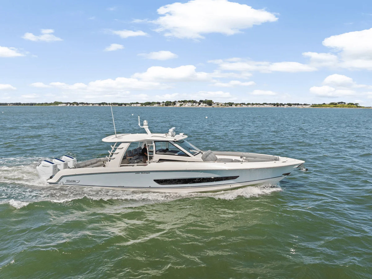2026 Boston Whaler 420 Outrage 42.0 feet, Quincy, MA #3