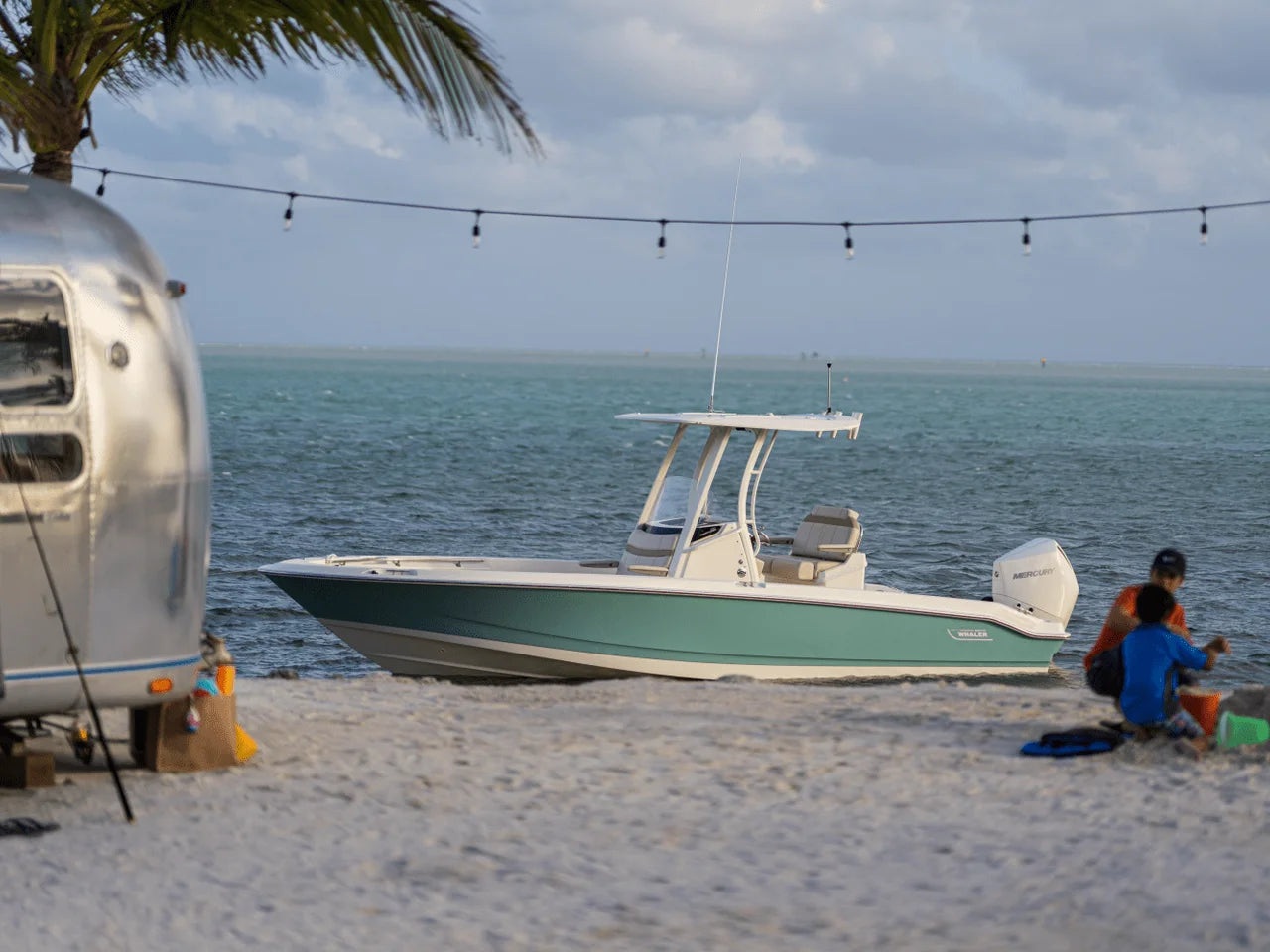 2027 Boston Whaler 250 Dauntless 25.0 feet, Naples, Florida #13