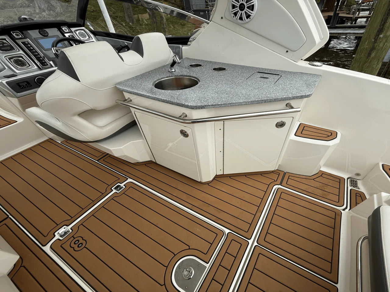 2015 Chaparral 327 SSX 32.0 feet, Grasonville, Maryland #16