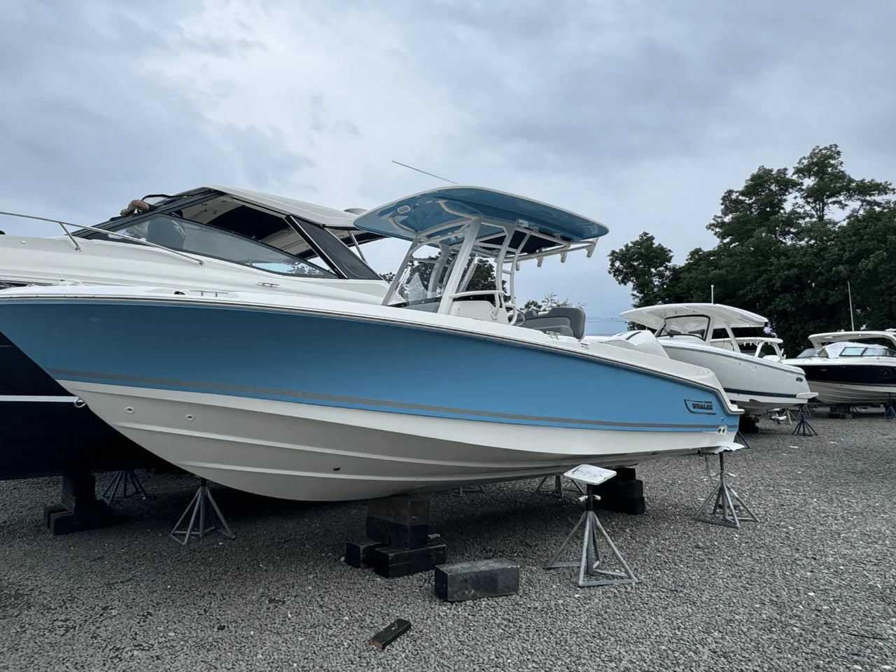 2026 Boston Whaler 230 Outrage 23.0 feet, Huntington, NY #2