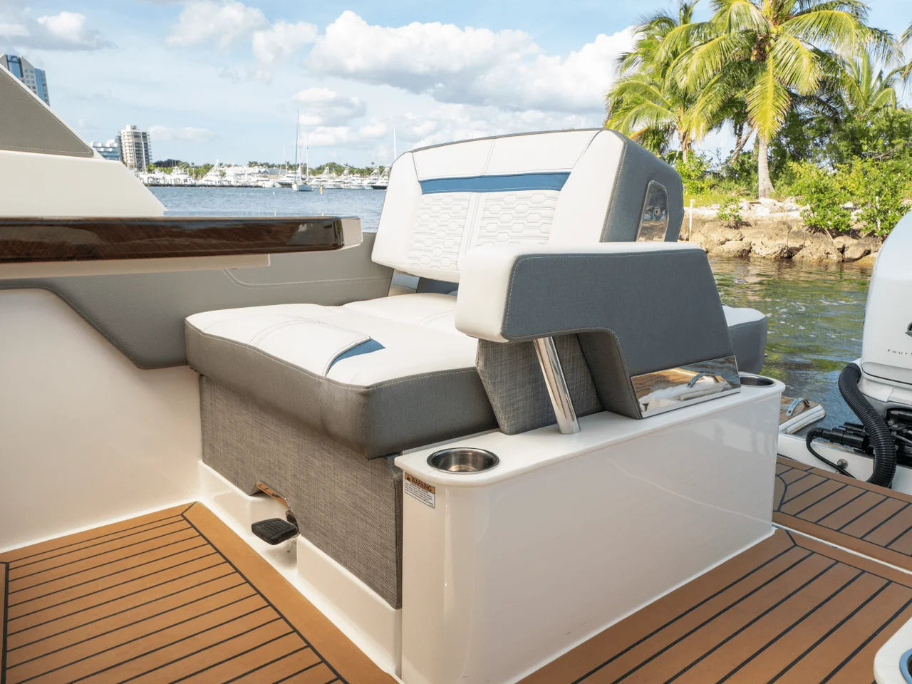 2025 Tiara Yachts LX 34 34.0 feet, Inuvik, Northwest Territories #60