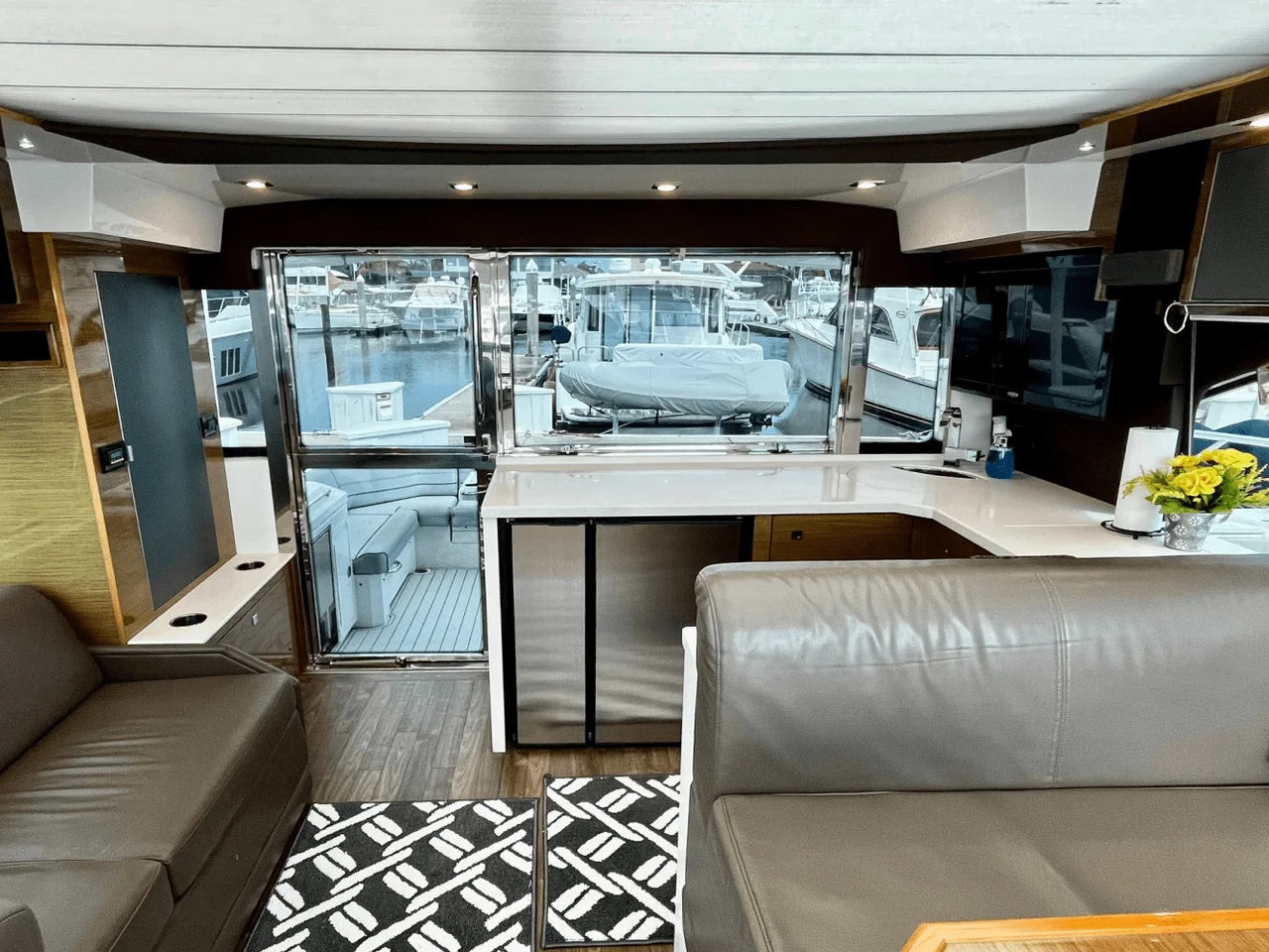 2017 Cruisers Yachts 45 CANTIUS 45.0 feet, Marco Island, FL #21