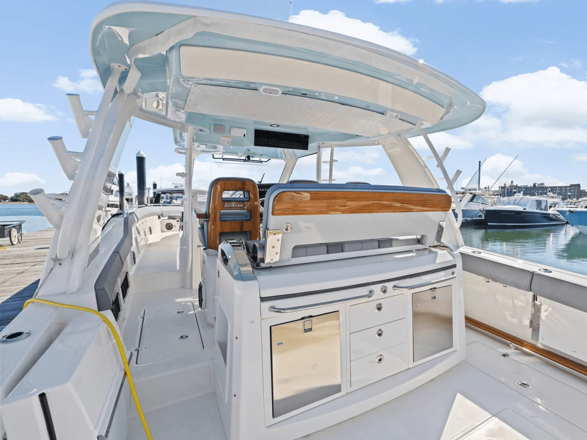 2026 Boston Whaler 420 Outrage 42.0 feet, Quincy, MA #15