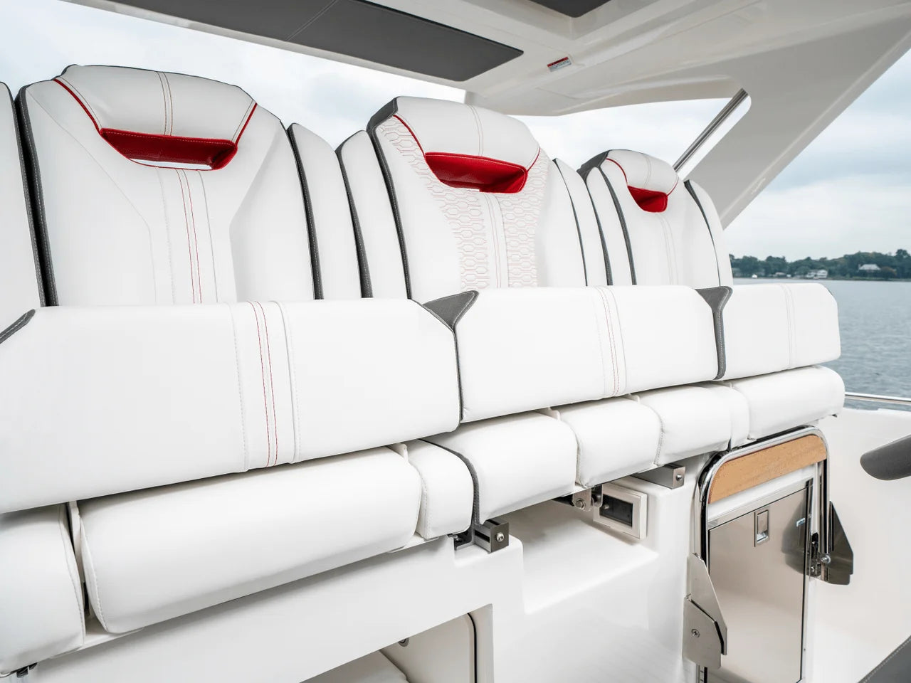 2025 Tiara Yachts LS 34 34.0 feet, Inuvik, Northwest Territories #56