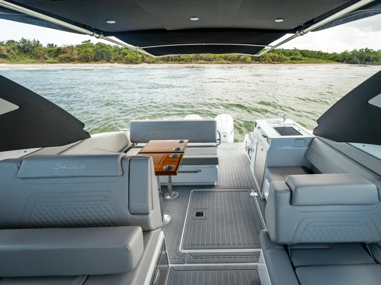2027 Cruisers Yachts 34 GLS Outboard 34.0 feet, Sarasota, FL #143