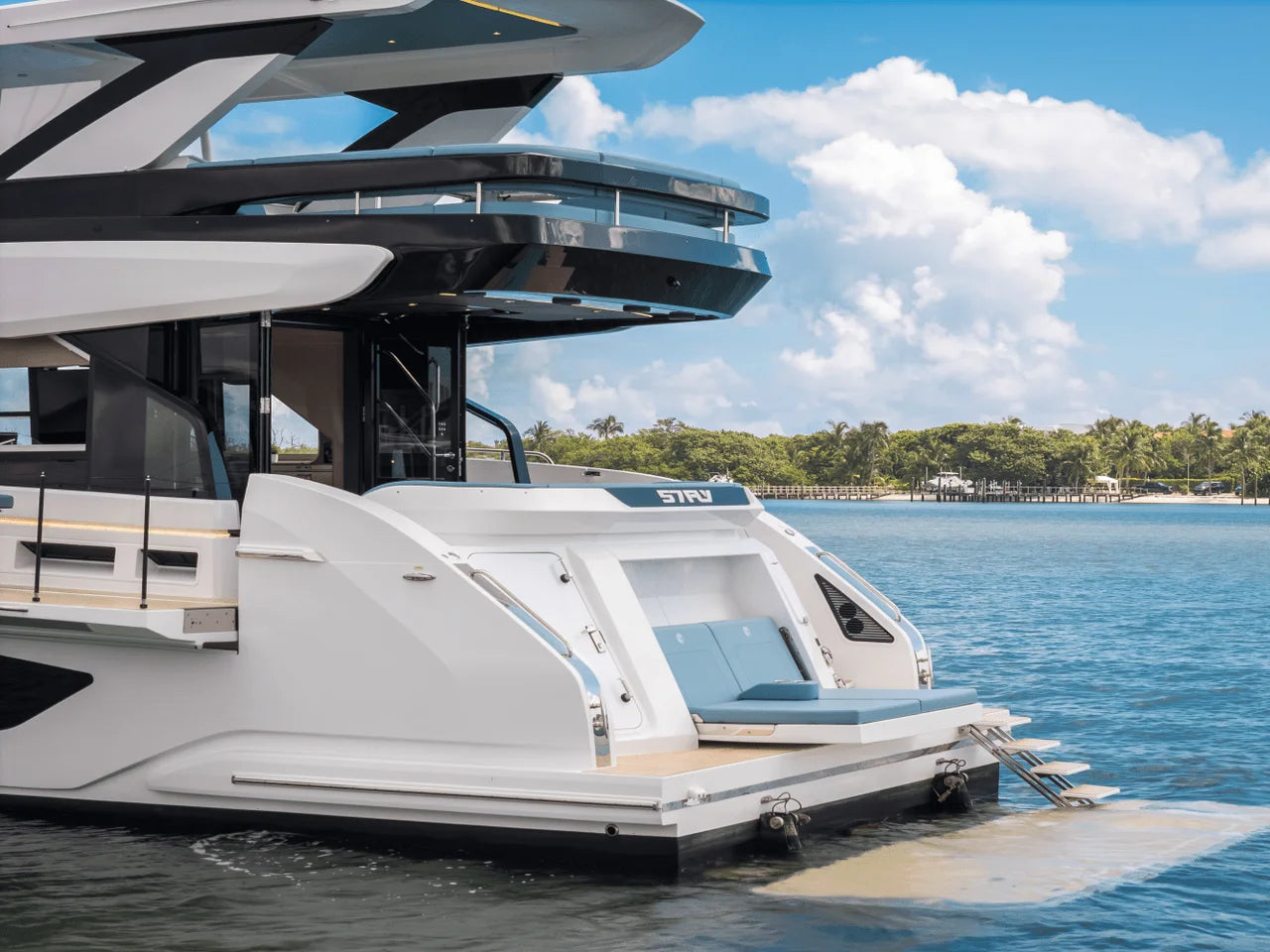 2026 Cruisers Yachts 57 FLY 57.0 feet, Jupiter, Florida #7