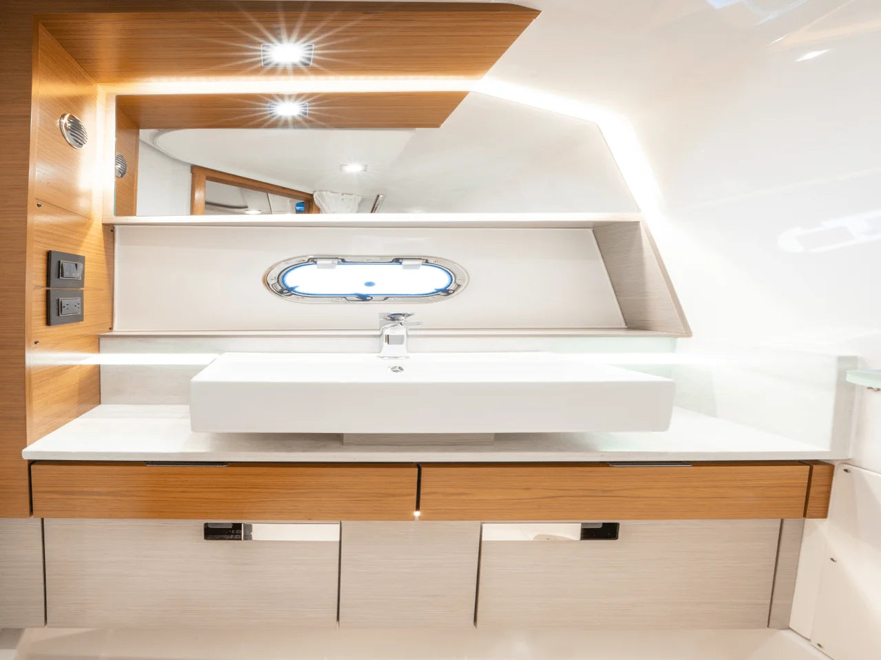 2025 Tiara Yachts LS 38 38.0 feet, Inuvik, Northwest Territories #14
