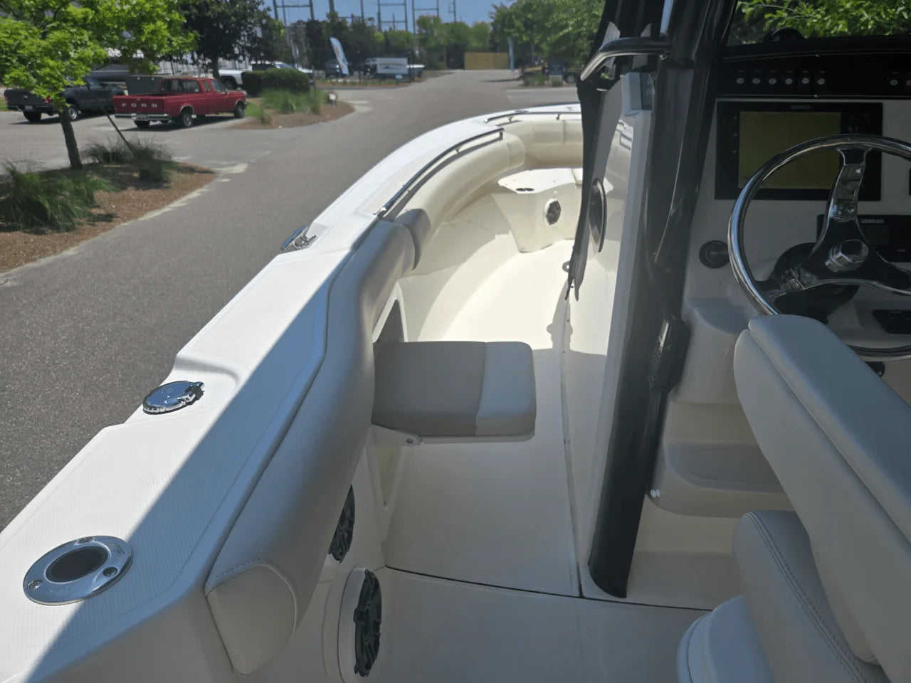 2024 Boston Whaler 280 OUTRAGE 28.0 feet, Charleston, South Carolina #19