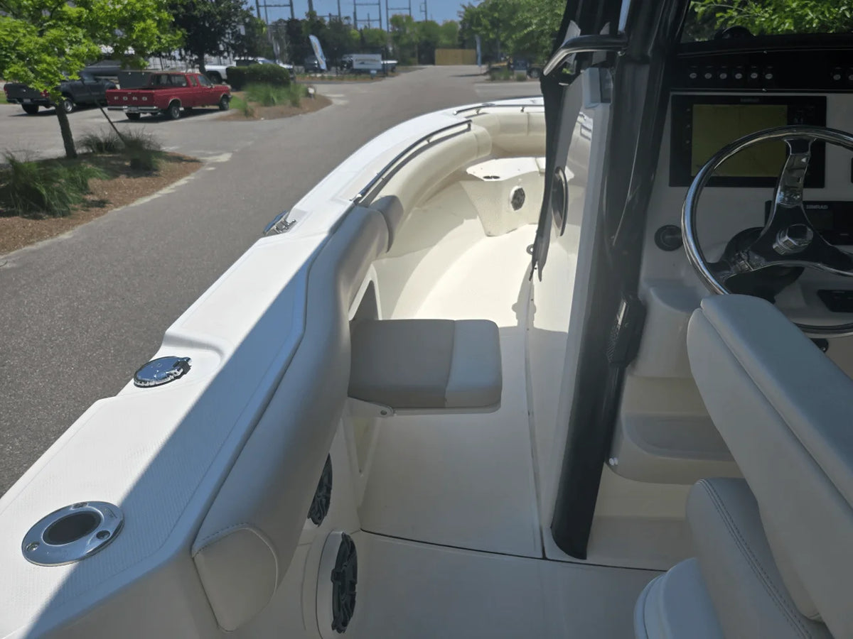 2024 Boston Whaler 280 OUTRAGE 28.0 feet, Charleston, SC #19