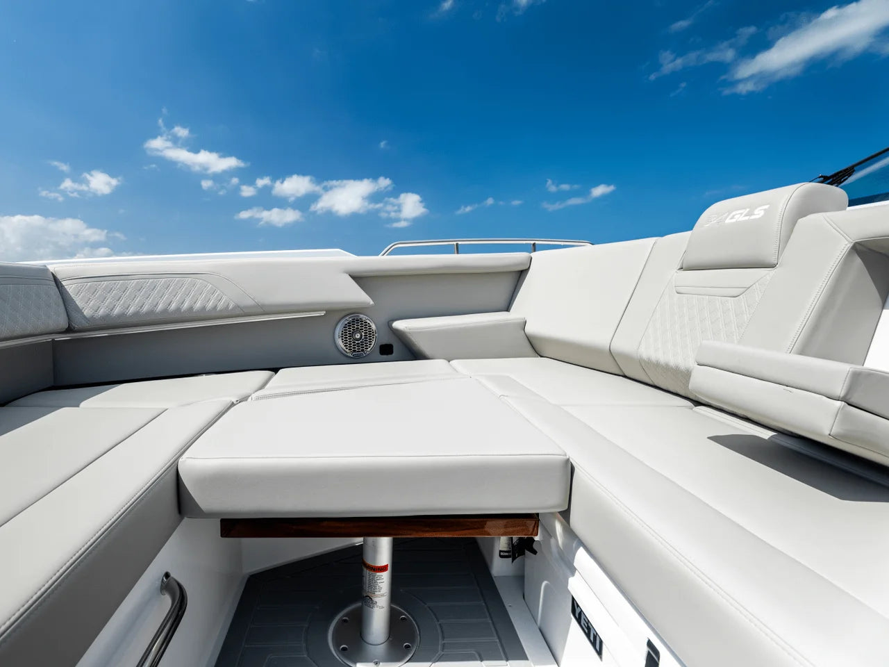 2026 Cruisers Yachts 34 GLS Outboard 35.0 feet, Inuvik, Northwest Territories #17